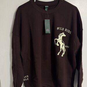 Brown women’s sweatshirt